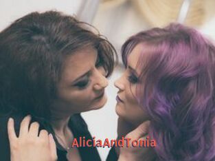 AliciaAndTonia